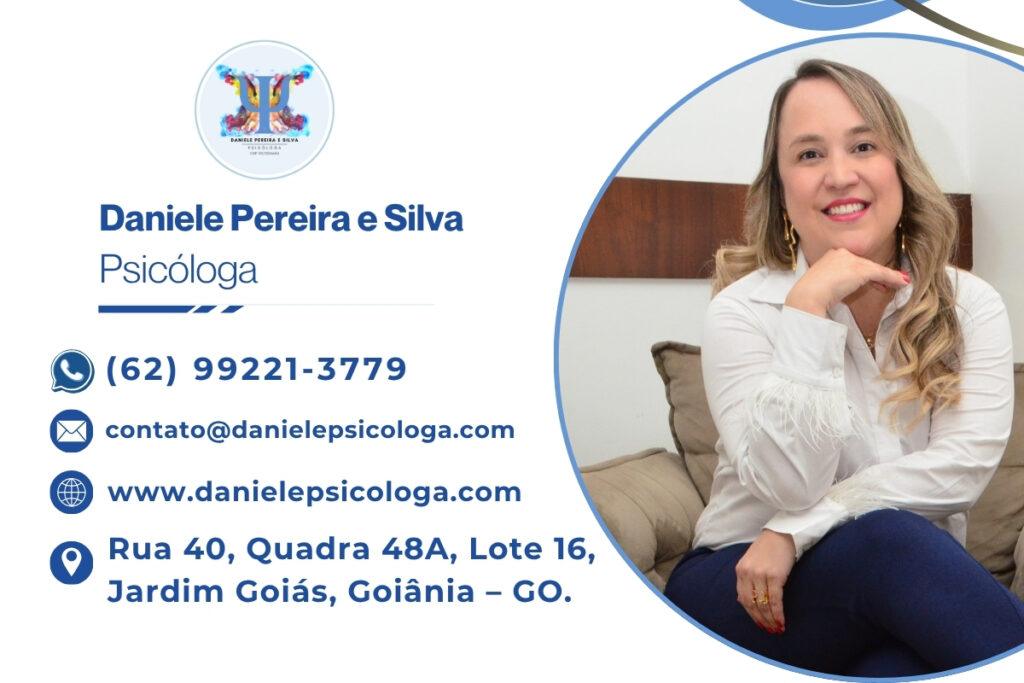 Psicóloga Daniele Pereira e Silva durante sessão de terapia online, representando vínculos digitais e escuta psicológica na era digital 2